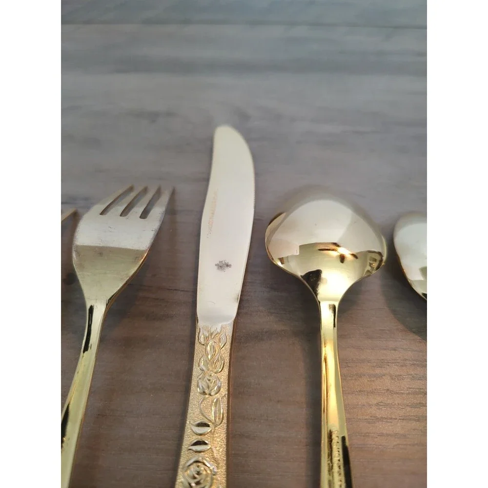 Cosmos CSM42G Golden Plantation Rose Gold Plated Flatware - 5 Pc Place Setting